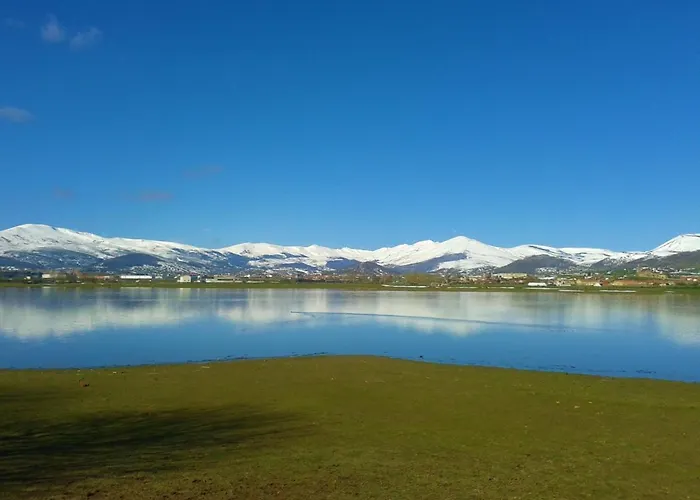 Casucas La Guariza فندق *